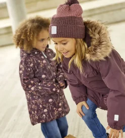 Minymo Hue m. Fleece - Uld/Akryl - Catawba Grape m. Kvast