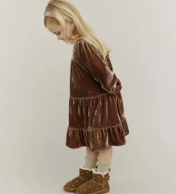 Sofie Schnoor Kjole - Velour - SelineSB - Brun