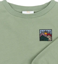 The New Sweatshirt - TnstRonaldo - Lily Pad